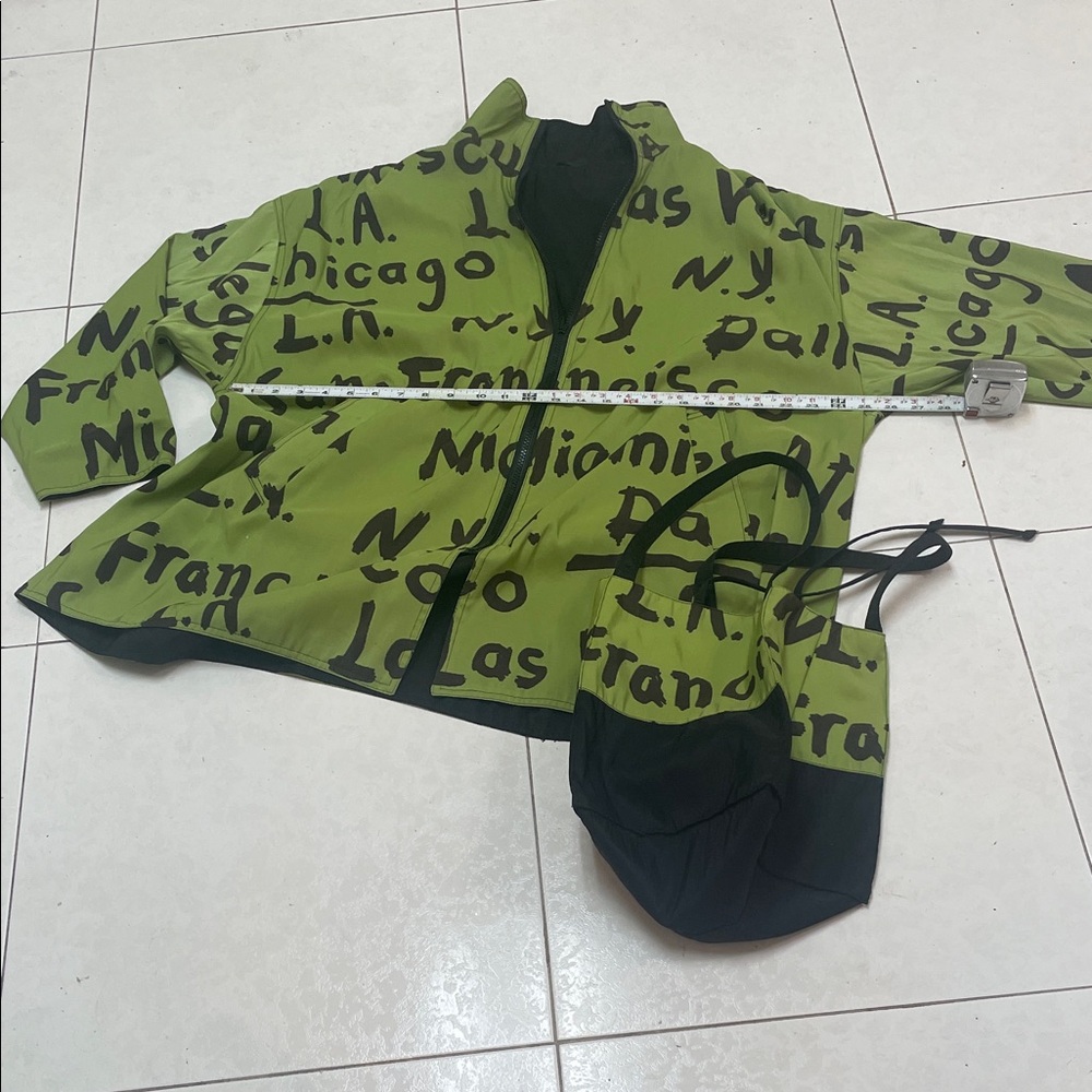 Source Unknown Green and Black Graphic Zip-Up Varsity Jacket with a bag